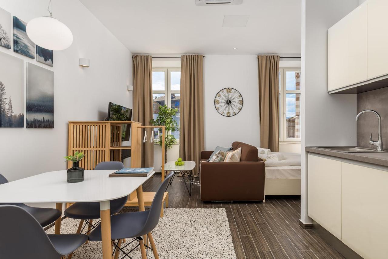 Apartments Harbour View Rijeka Exterior foto